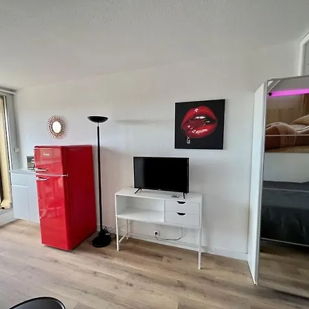 Village Naturiste Studio Heliopolis Ab Avec Parking شقة آجد